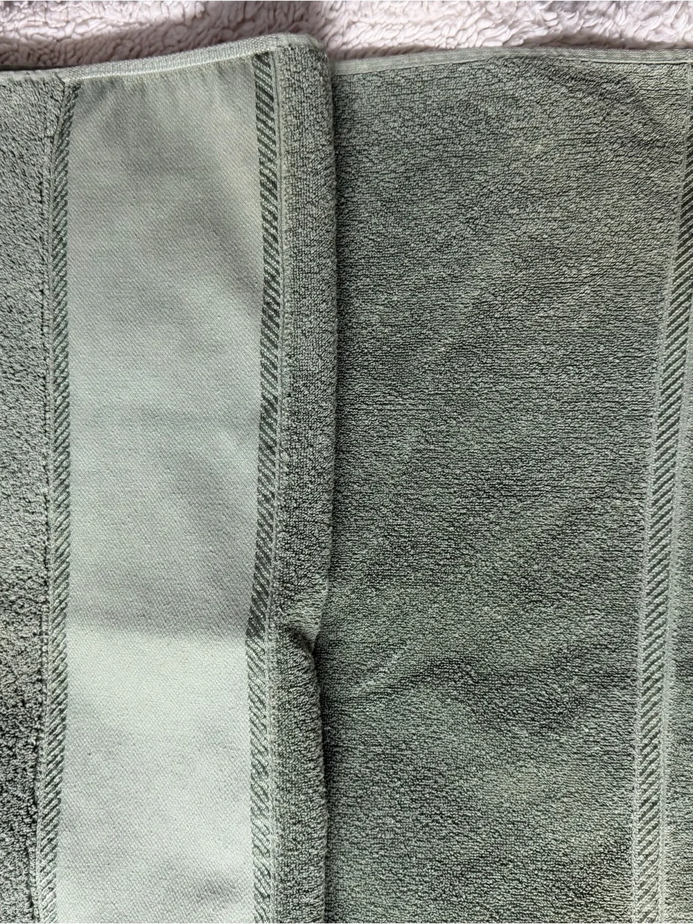 Springmaid Soft Touch Luxury Bath Towel - Sage Green 25”x50” vtg
